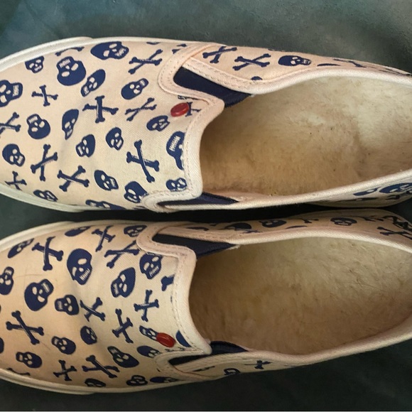 Shoes - Picture 5 of 5